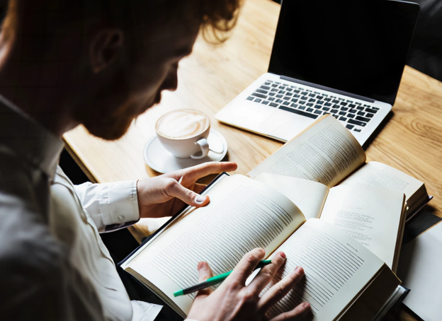 Manuscript development and editing